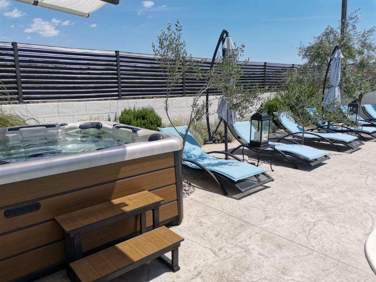 Deluxe Apartman Porto Trogir Exteriör bild