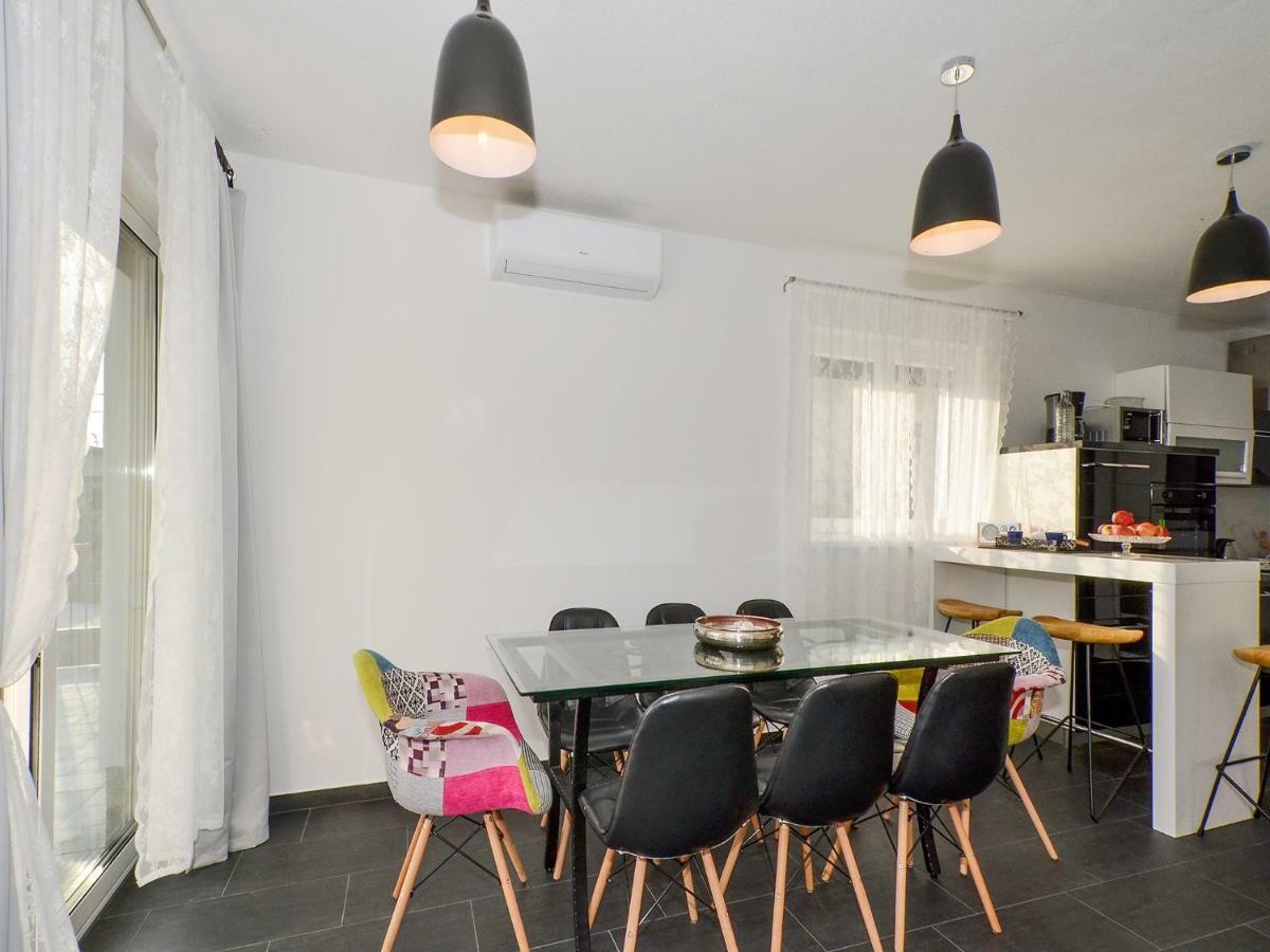 Deluxe Apartman Porto Trogir Exteriör bild