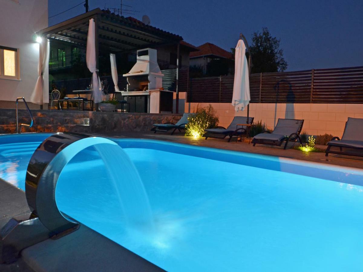 Deluxe Apartman Porto Trogir Exteriör bild