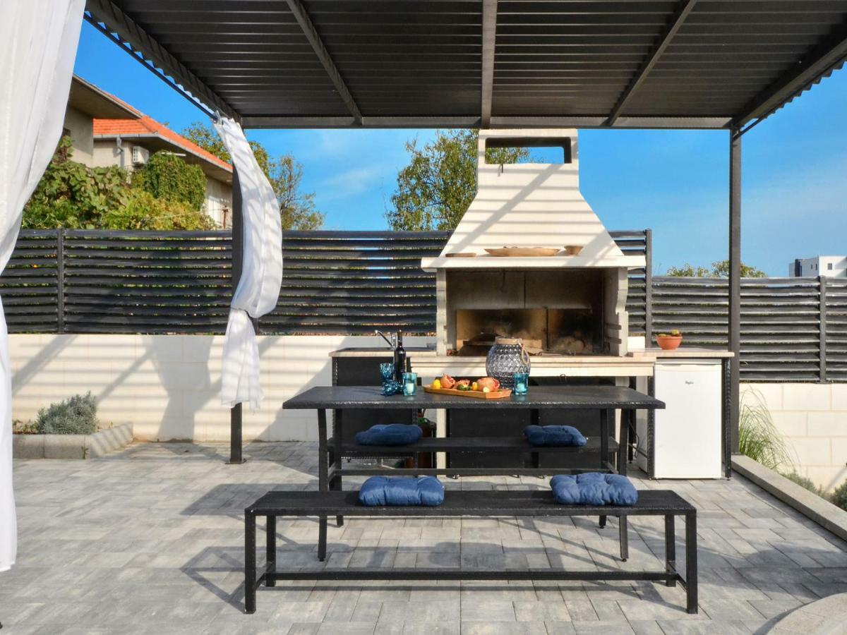 Deluxe Apartman Porto Trogir Exteriör bild