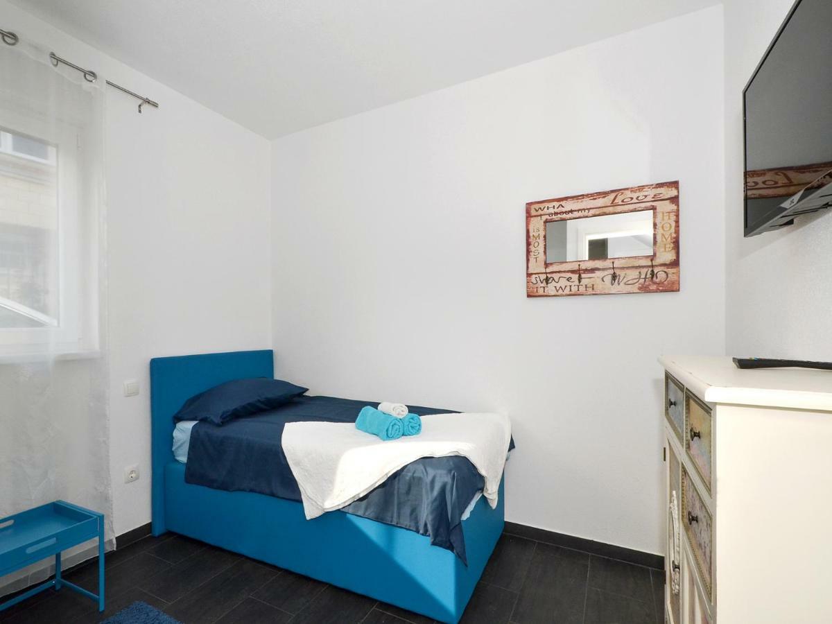 Deluxe Apartman Porto Trogir Exteriör bild