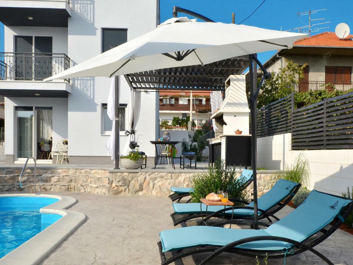 Deluxe Apartman Porto Trogir Exteriör bild