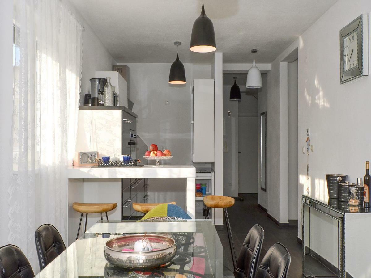 Deluxe Apartman Porto Trogir Exteriör bild