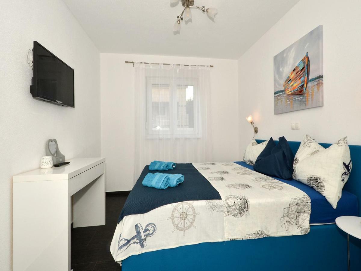 Deluxe Apartman Porto Trogir Exteriör bild