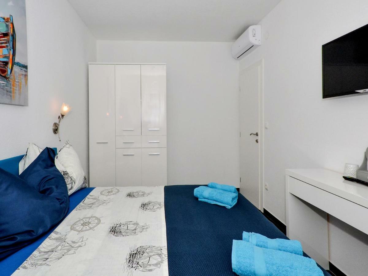 Deluxe Apartman Porto Trogir Exteriör bild