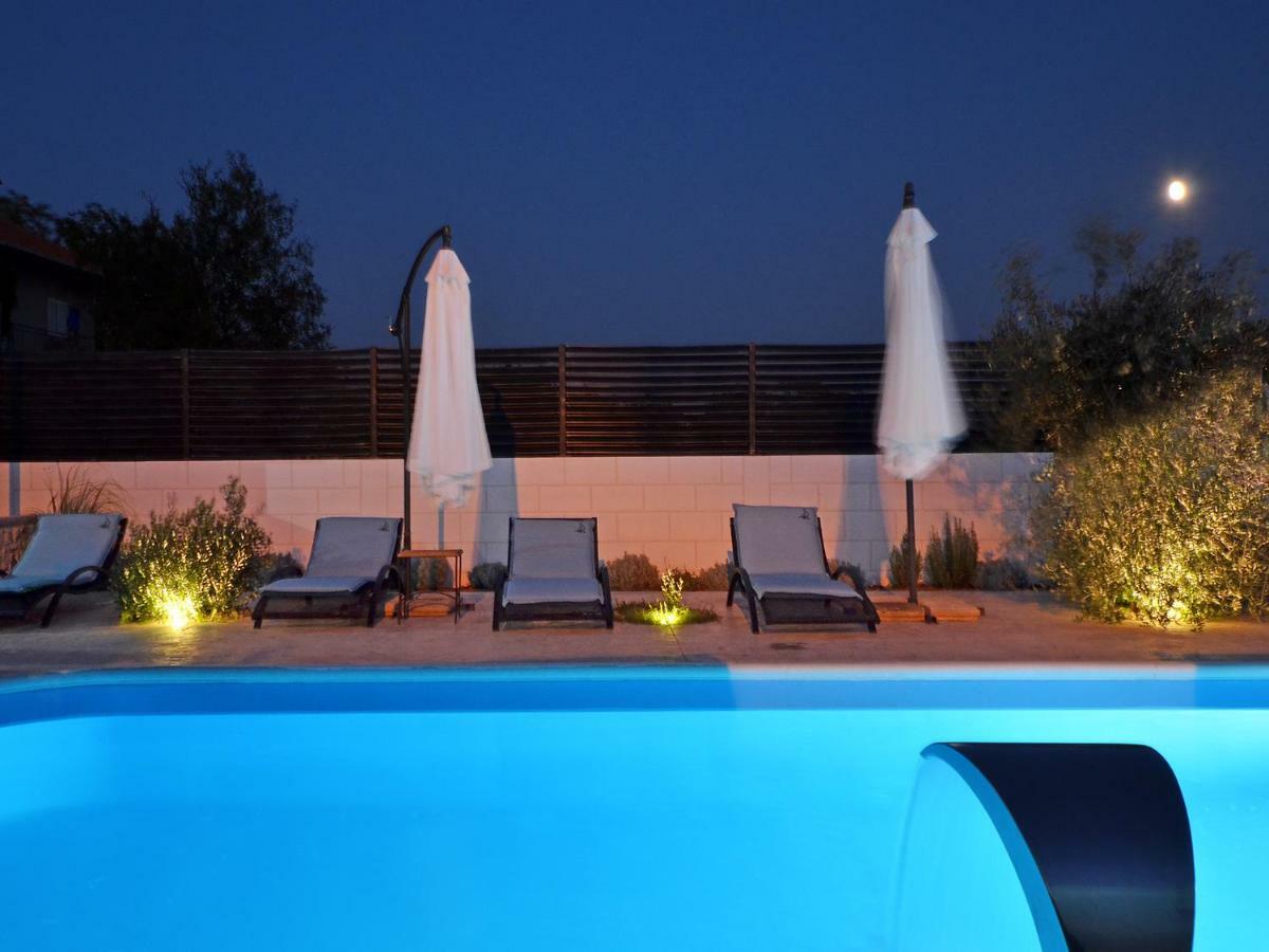 Deluxe Apartman Porto Trogir Exteriör bild