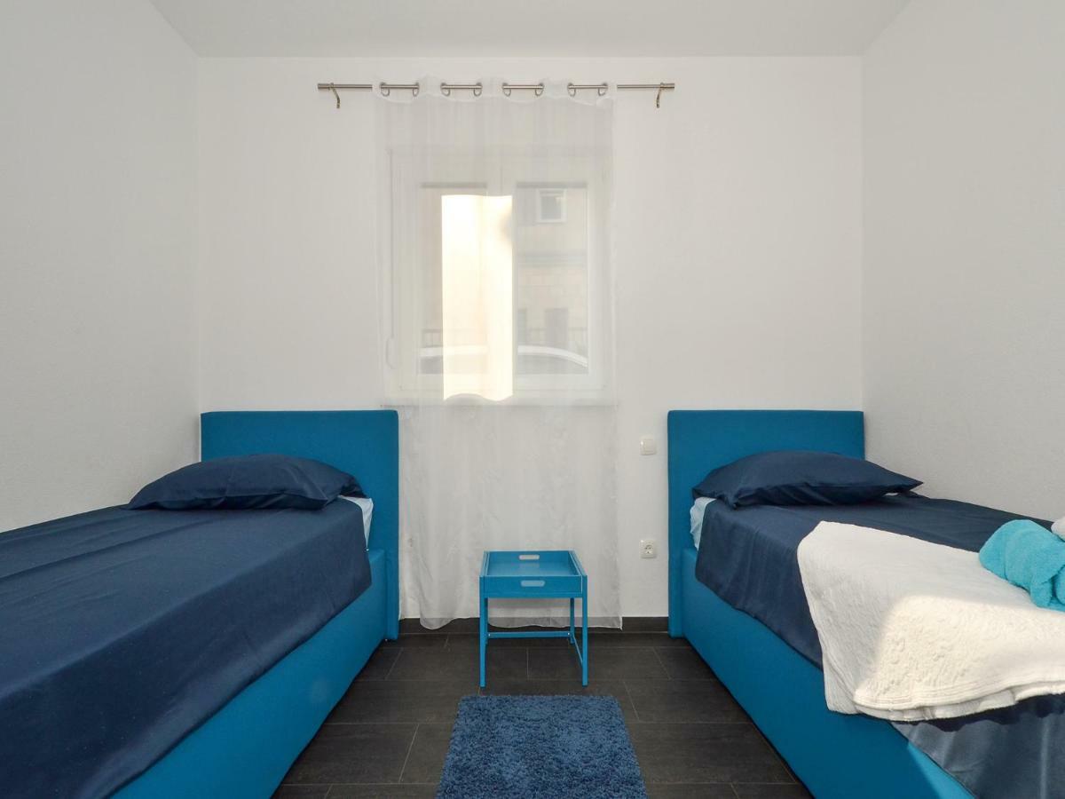 Deluxe Apartman Porto Trogir Exteriör bild