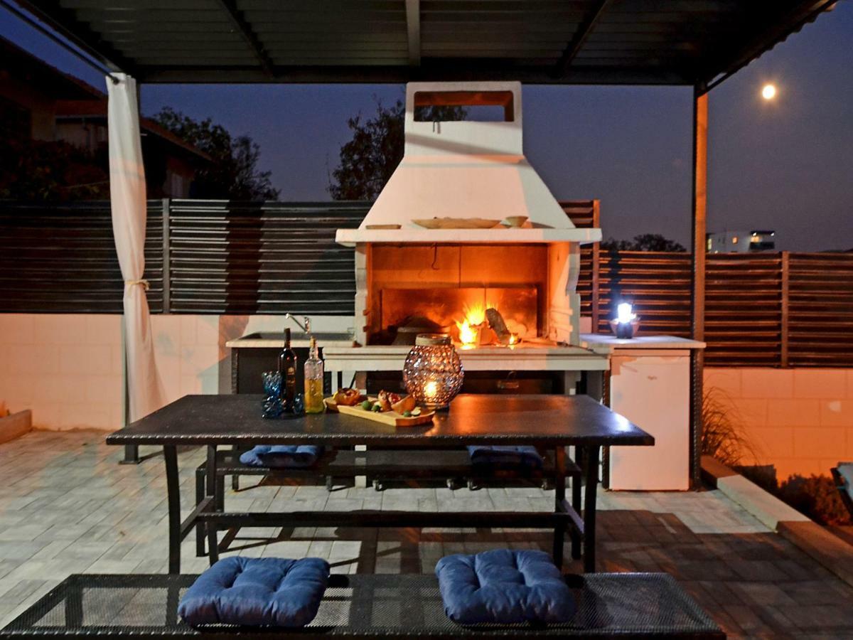 Deluxe Apartman Porto Trogir Exteriör bild