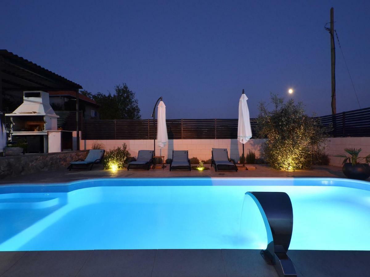 Deluxe Apartman Porto Trogir Exteriör bild