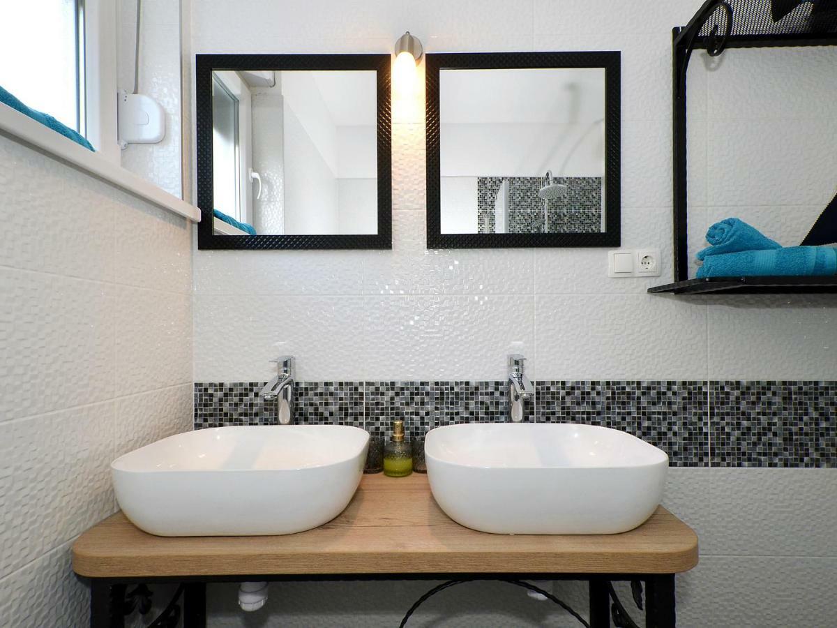 Deluxe Apartman Porto Trogir Exteriör bild