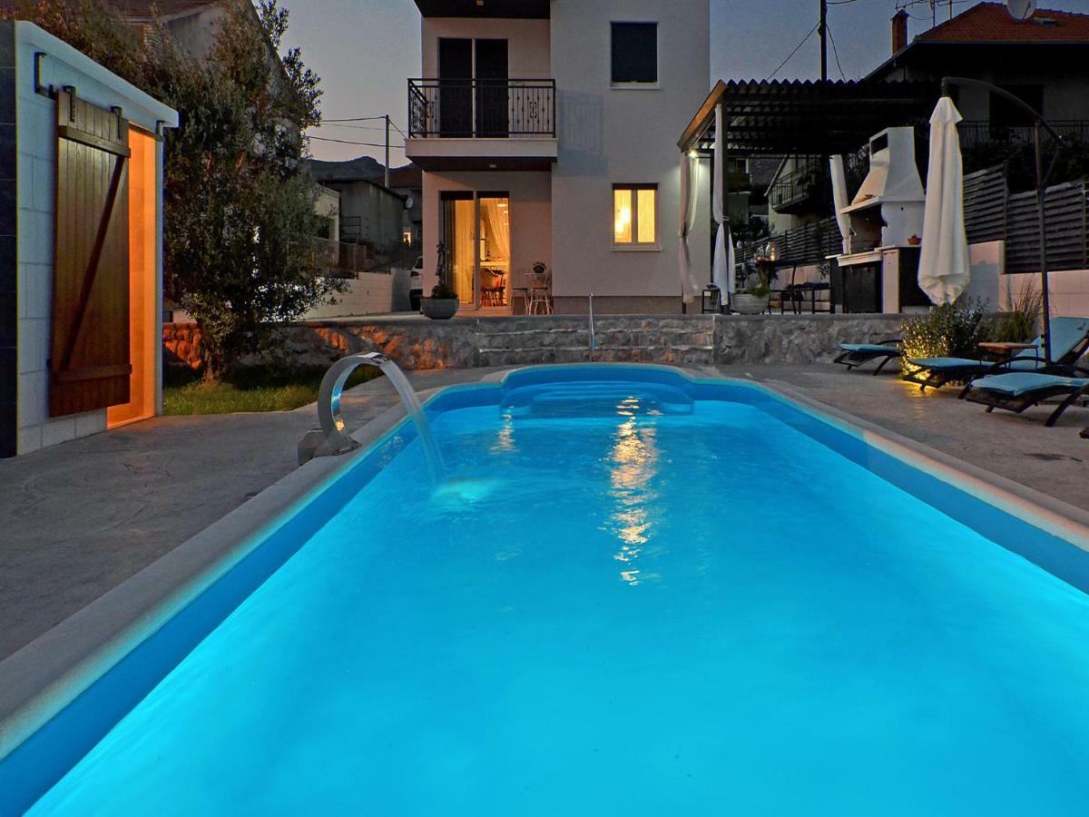 Deluxe Apartman Porto Trogir Exteriör bild